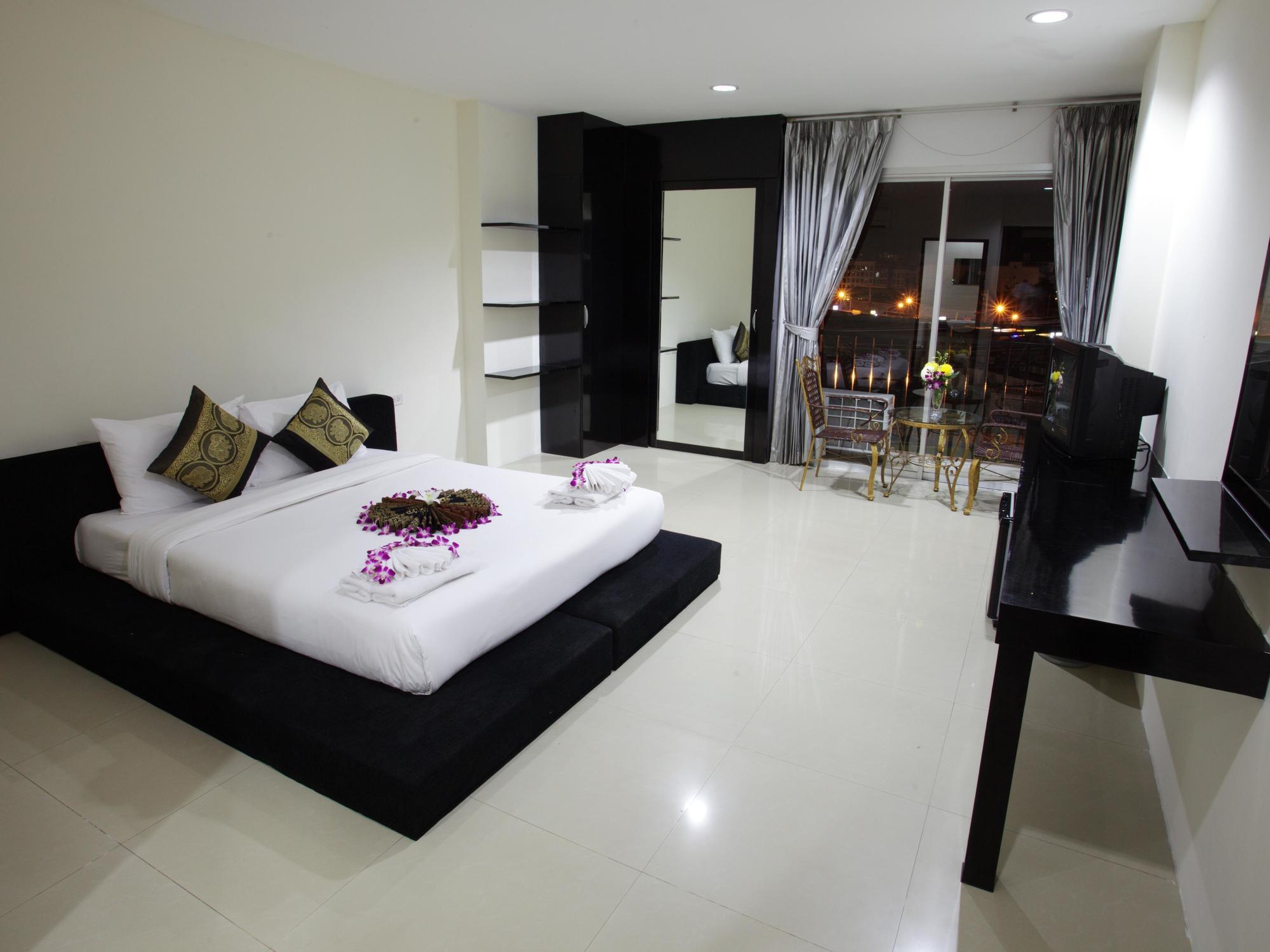 Lars-Lita Residence Patong Esterno foto