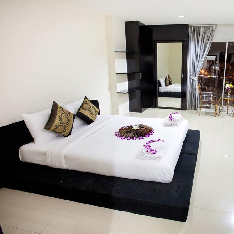 Lars-Lita Residence Patong Esterno foto